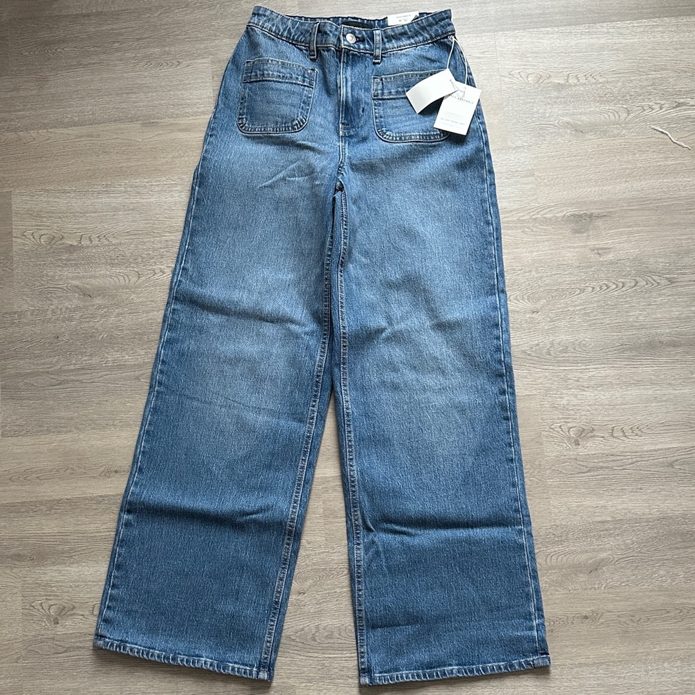 Stylish Blue Wide-Leg Women's Jeans